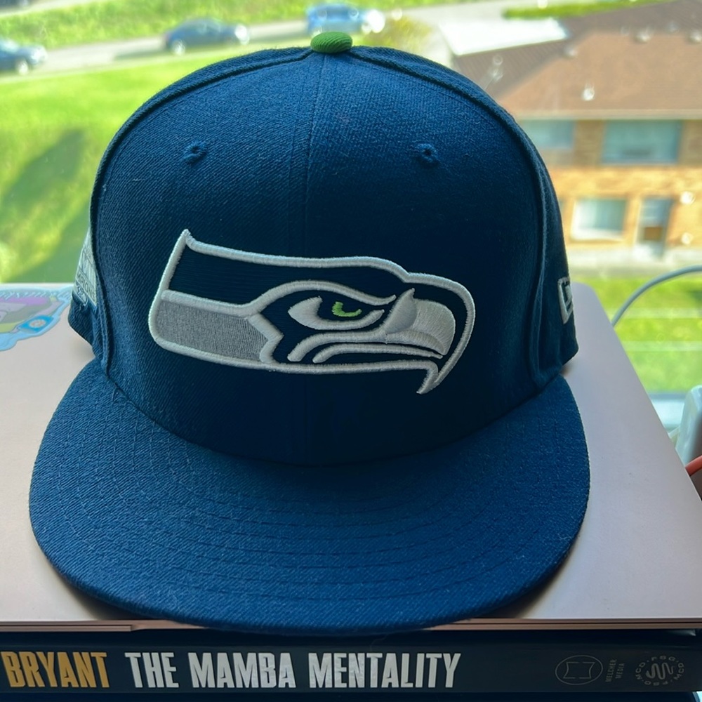 Seattle Seahawks “Super Bowl Champions” Patch Authentic Hat 7 1/4 Excellent